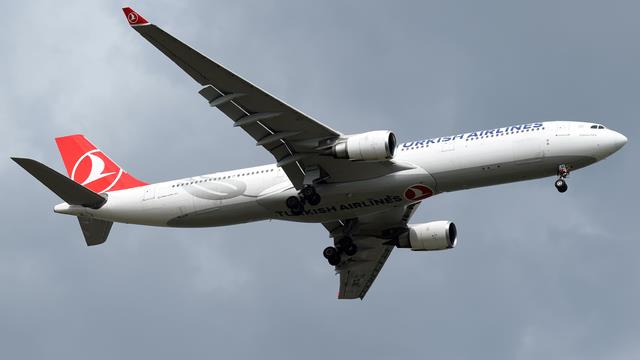 TC-LNE:Airbus A330-300:Turkish Airlines